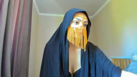 Snapshot of moroccan_diamond_ chatting on May 24, 2026, 8:08 am Medina online show from May 24, 2026, 8:08 am
