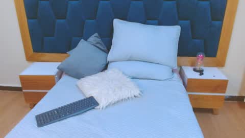 morrigan_luxus online show from April 6, 2026, 6:53 pm