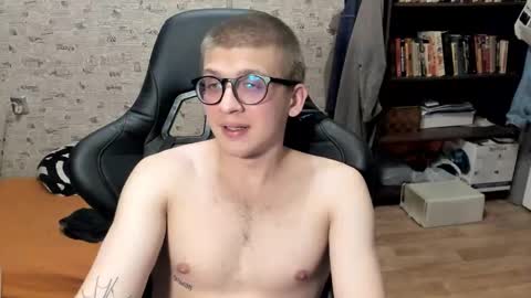 Snapshot of mortywithlove chatting on January 5, 2026, 10:35 pm Morty online show from January 5, 2026, 10:35 pm