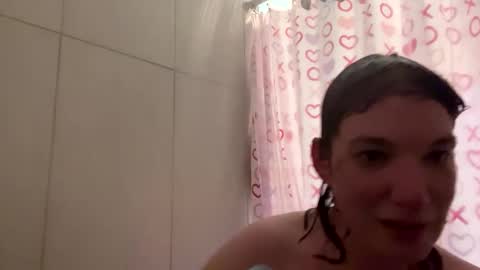 Snapshot of mossy_mommy chatting on February 14, 2025, 1:02 am Mossy Mommy online show from February 14, 2025, 1:02 am