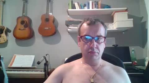 Snapshot of mot_ronn chatting on October 24, 2025, 11:39 am mot_ronn online show from October 24, 2025, 11:39 am