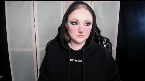 Snapshot of motorkate chatting on February 17, 2026, 9:32 pm motorkate online show from February 17, 2026, 9:32 pm