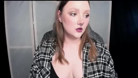 Snapshot of motorkate chatting on March 1, 2026, 12:01 am motorkate online show from March 1, 2026, 12:01 am