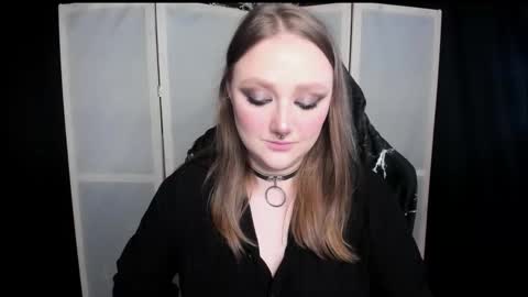 Snapshot of motorkate chatting on March 12, 2026, 3:51 pm motorkate online show from March 12, 2026, 3:51 pm