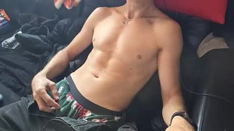 hot-caution online show from November 6, 2025, 7:59 pm