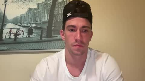 Snapshot of movedto305 chatting on October 30, 2025, 4:03 am movedto305 online show from October 30, 2025, 4:03 am