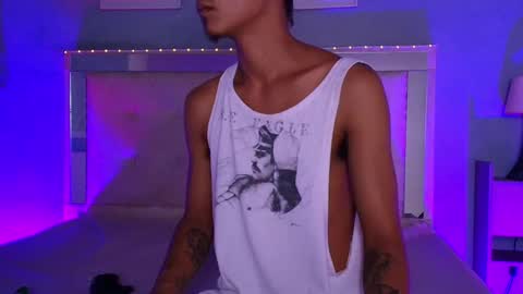 Snapshot of mowgli_ff chatting on October 19, 2025, 8:09 pm Mowgli online show from October 19, 2025, 8:09 pm