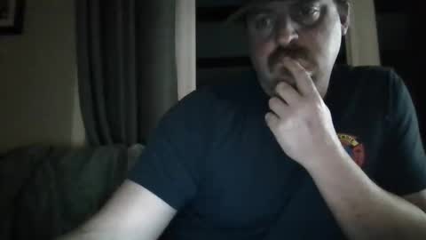 Snapshot of mr1bucket chatting on March 4, 2026, 12:49 am mr1bucket online show from March 4, 2026, 12:49 am