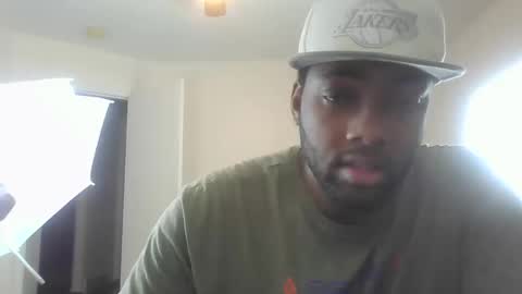 Mr2freshlove online show from October 14, 2025, 4:46 am