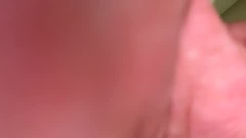 Snapshot of mr6ray chatting on December 8, 2024, 9:52 pm mr6ray online show from December 8, 2024, 9:52 pm