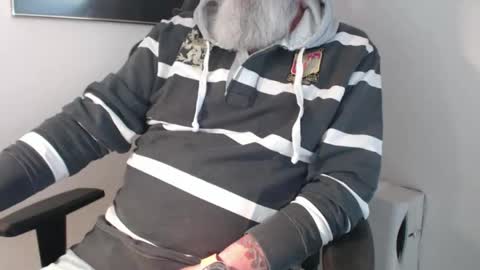 mr_boombastic2021 online show from May 13, 2026, 9:28 am