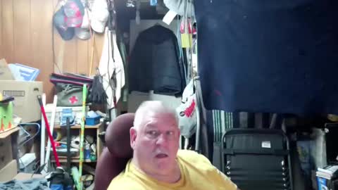 mr_canoe_licker_69 online show from December 29, 2024, 3:13 pm