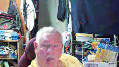 mr_canoe_licker_69 online show from February 3, 2025, 2:45 pm
