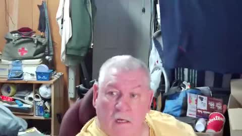 mr_canoe_licker_69 online show from February 19, 2025, 7:27 pm