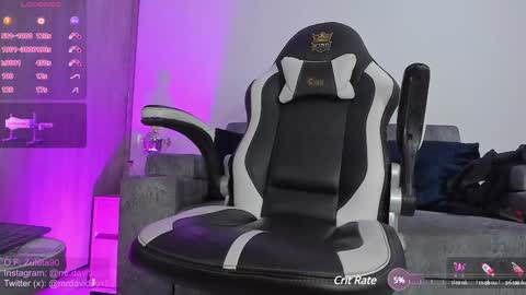 Snapshot of mr_david_cox chatting on December 22, 2024, 3:33 am David online show from December 22, 2024, 3:33 am