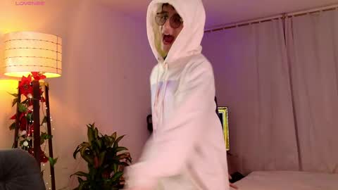 Mr Evans online show from February 27, 2025, 2:21 pm