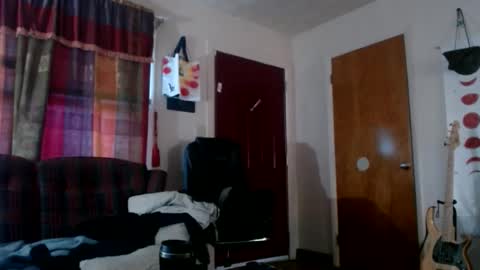 Snapshot of mr_happy12 chatting on October 31, 2025, 9:16 pm mr_happy12 online show from October 31, 2025, 9:16 pm