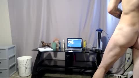 Snapshot of mr_j_showoff chatting on December 2, 2024, 9:35 am whateveryouwant online show from December 2, 2024, 9:35 am