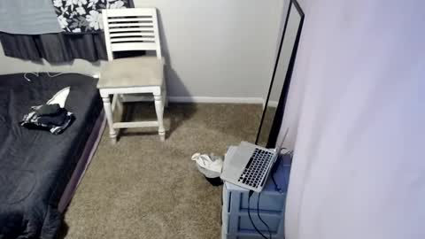 Snapshot of mr_j_showoff chatting on December 7, 2024, 1:29 pm whateveryouwant online show from December 7, 2024, 1:29 pm