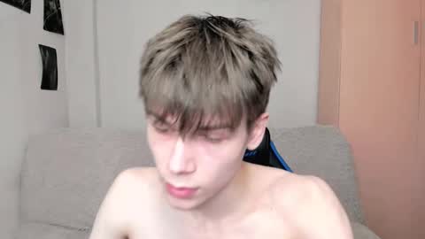 Snapshot of mr_makentoshi chatting on March 10, 2025, 2:28 am Makentoshi online show from March 10, 2025, 2:28 am