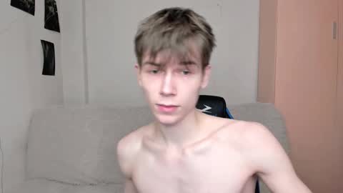 Snapshot of mr_makentoshi chatting on March 10, 2025, 5:33 am Makentoshi online show from March 10, 2025, 5:33 am