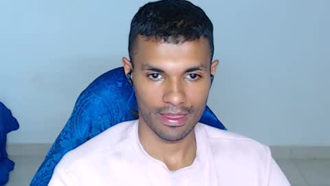 Max online show from April 17, 2026, 3:26 pm