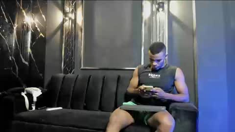 Snapshot of mr_maximo chatting on September 19, 2025, 5:09 am mr_maximo online show from September 19, 2025, 5:09 am