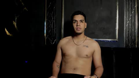 mr_maximo online show from November 26, 2025, 10:33 pm