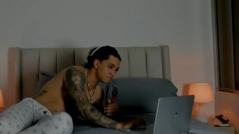 mr_maximo online show from March 30, 2026, 4:57 am