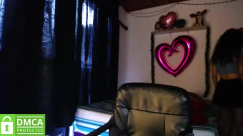 Snapshot of mr_mrscurie chatting on December 13, 2024, 9:52 pm Mr  Mrs Curie online show from December 13, 2024, 9:52 pm