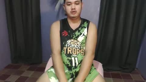 mr_olivercummerx online show from December 18, 2025, 2:28 am