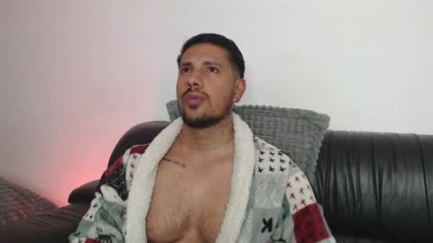 AARON online show from April 17, 2026, 3:53 am