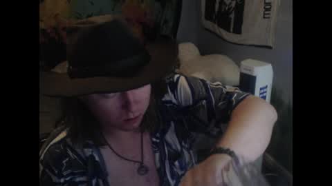 mr_strawberry online show from April 7, 2026, 11:10 am