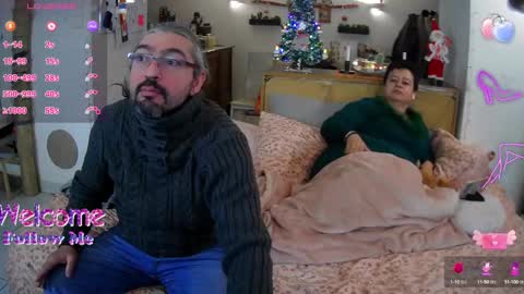 Snapshot of mrandmrsswetness84 chatting on December 8, 2024, 5:22 pm MrAndMrsSwetness84 online show from December 8, 2024, 5:22 pm