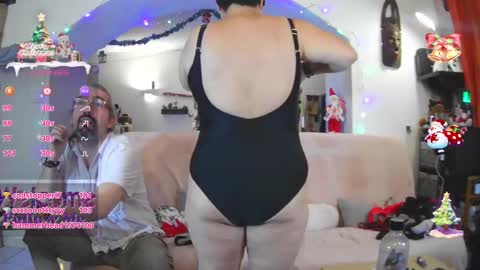 Snapshot of mrandmrsswetness84 chatting on December 21, 2024, 10:19 pm MrAndMrsSwetness84 online show from December 21, 2024, 10:19 pm