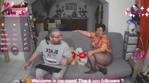 Snapshot of mrandmrsswetness84 chatting on February 25, 2025, 9:46 pm MrAndMrsSwetness84 online show from February 25, 2025, 9:46 pm