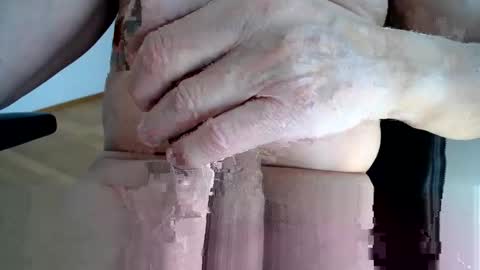 Snapshot of mrbillxxx chatting on March 6, 2025, 12:52 pm mrbillxxx online show from March 6, 2025, 12:52 pm