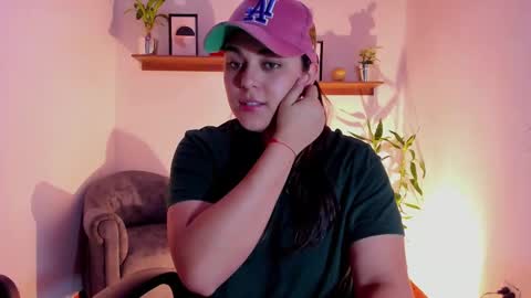 Laura online show from February 17, 2025, 2:31 am