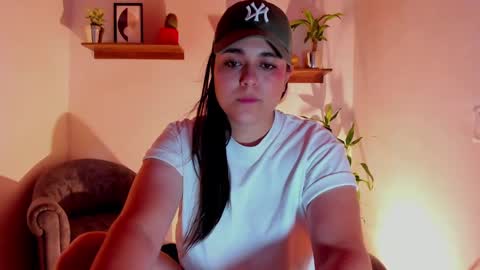 Laura online show from March 11, 2025, 6:53 am