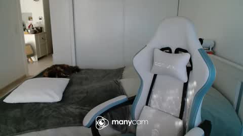 Snapshot of mrdr000 chatting on June 5, 2026, 6:42 am mrdr000 online show from June 5, 2026, 6:42 am