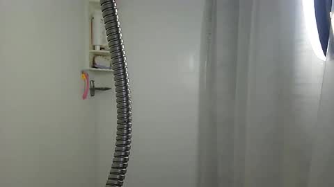 Snapshot of mremy chatting on October 14, 2025, 6:58 am Rem M online show from October 14, 2025, 6:58 am