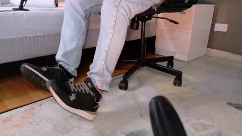 Mr Fox online show from October 25, 2025, 7:41 pm