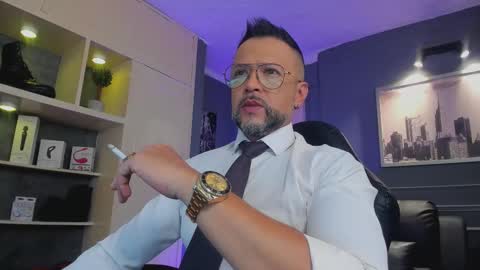 MrFrank. online show from November 19, 2025, 12:05 pm