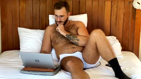 Max online show from May 28, 2026, 6:54 am