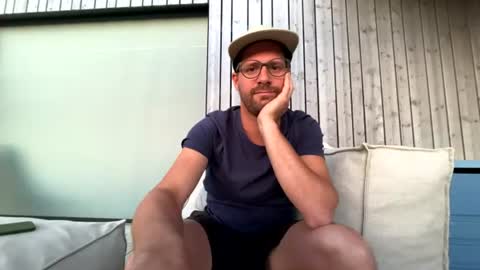 mrnieve online show from July 24, 2026, 7:01 pm