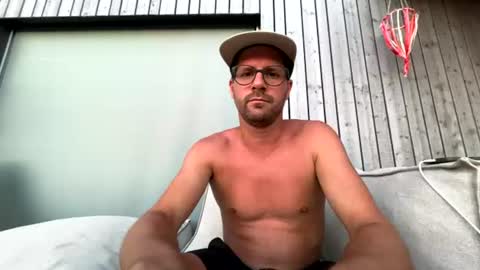 mrnieve online show from July 29, 2026, 6:39 pm