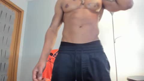 mromg007 online show from February 25, 2026, 7:56 pm