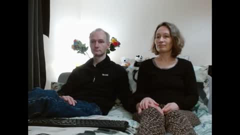 Snapshot of mrs_velvet_vixen_and_mr_stud chatting on February 21, 2025, 8:51 am Mrs Velvet Vixen online show from February 21, 2025, 8:51 am