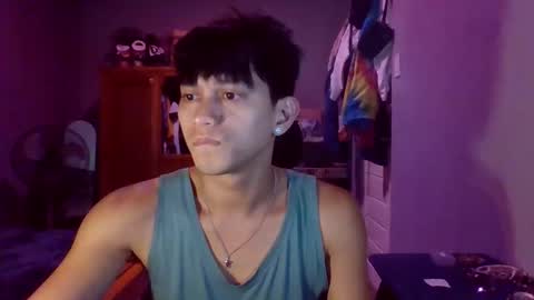 Snapshot of mrshawn95 chatting on May 9, 2026, 5:51 pm shawn online show from May 9, 2026, 5:51 pm