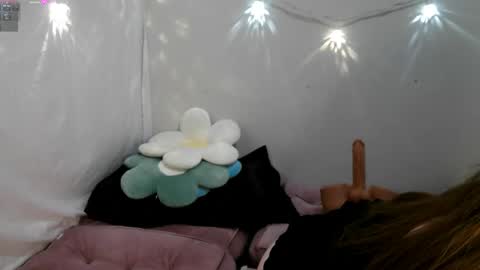 Snapshot of mrsjess1 chatting on June 2, 2026, 2:24 am MrsJess online show from June 2, 2026, 2:24 am